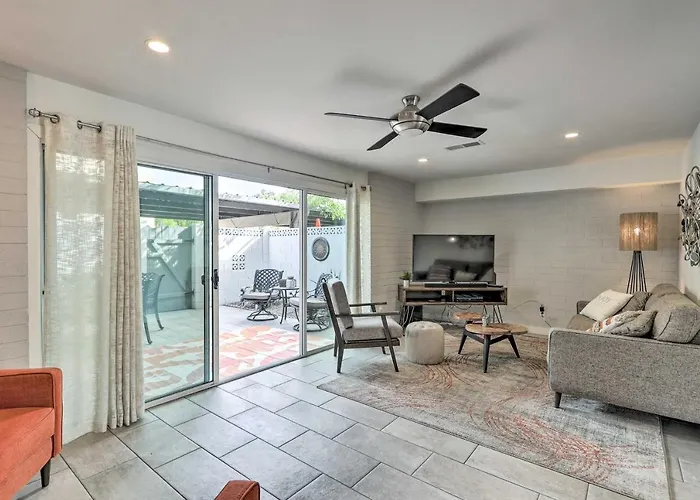 Chic W/ Balcony, Walk To Old Town! * Scottsdale