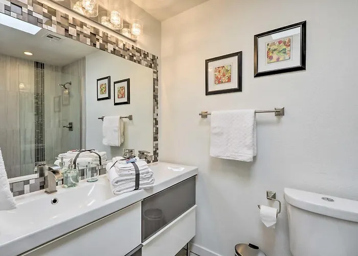 Chic W/ Balcony, Walk To Old Town! * Scottsdale
