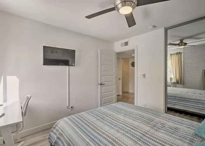 Chic W/ Balcony, Walk To Old Town! * Scottsdale